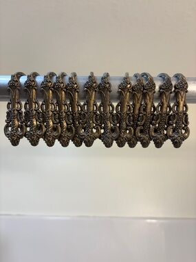 Vintage Antique-Style Ornate Curtain Rings - Brass Finish